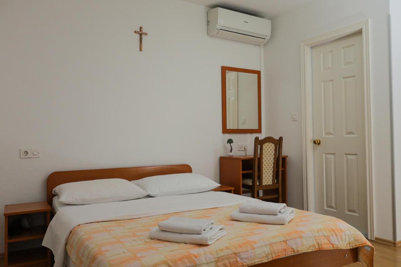 Pansion Milena Hotel เมจูโกเรีย ภายนอก รูปภาพ